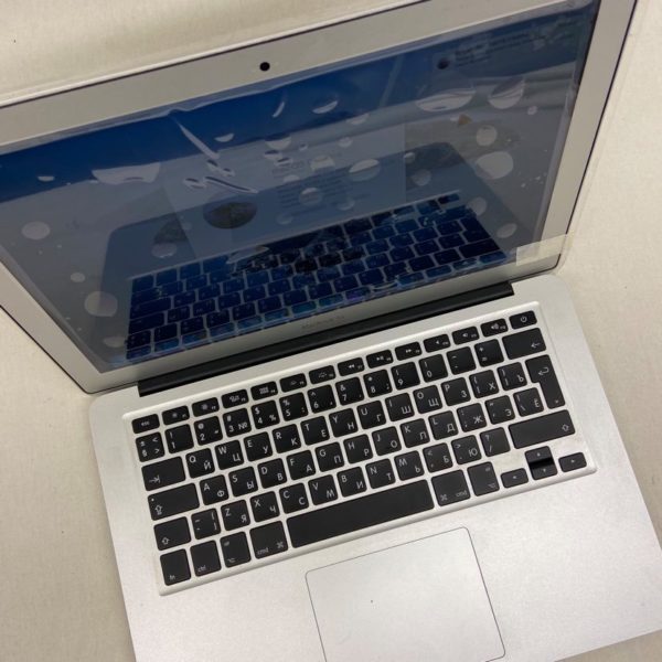 MacBook Air 13" - Image 2