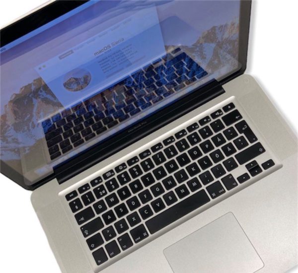 MacBook Pro 15″ - Image 2