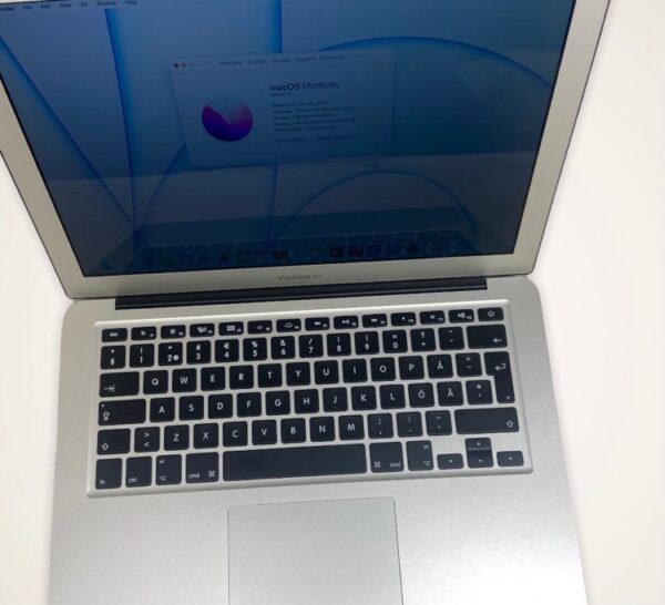 MacBook Air 13″ 2017 – Core i5/8GB/256GB SSD - Image 2