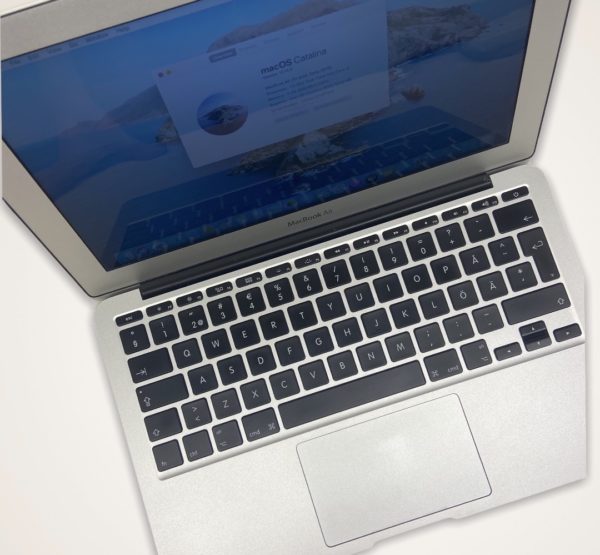 MacBook Air 11" - Image 2