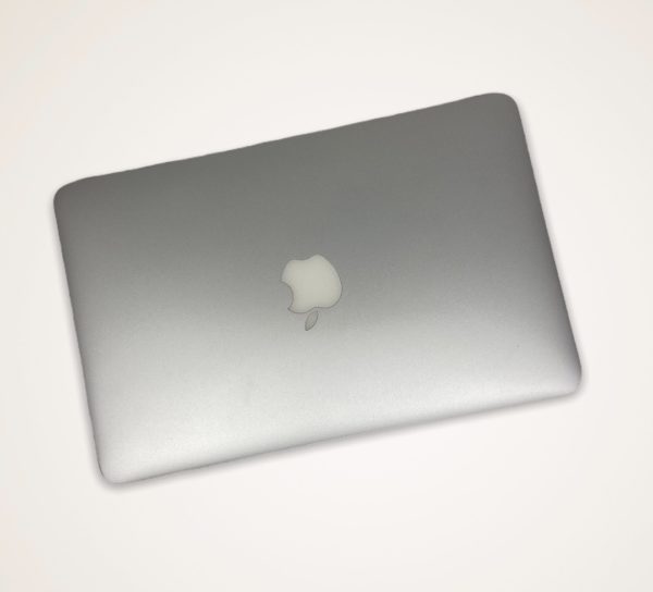 MacBook Air 11" - Image 3