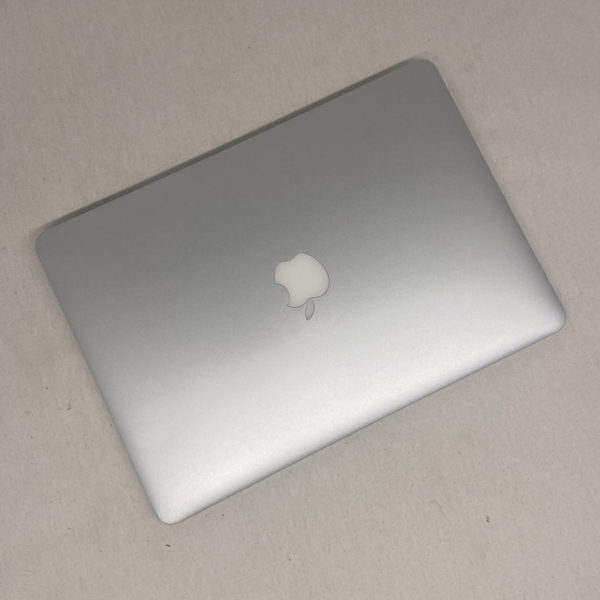 MacBook Air 13" - Image 3