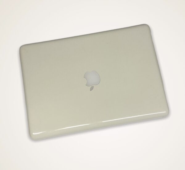 MacBook 13" - Image 3