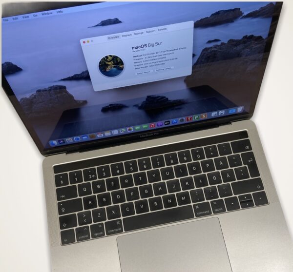 MacBook Pro 13" - Image 2