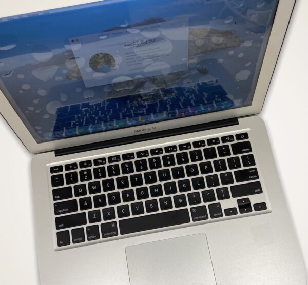 MacBook Air 13″ - Image 2