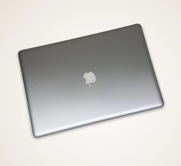 MacBook Pro 17" - Image 3