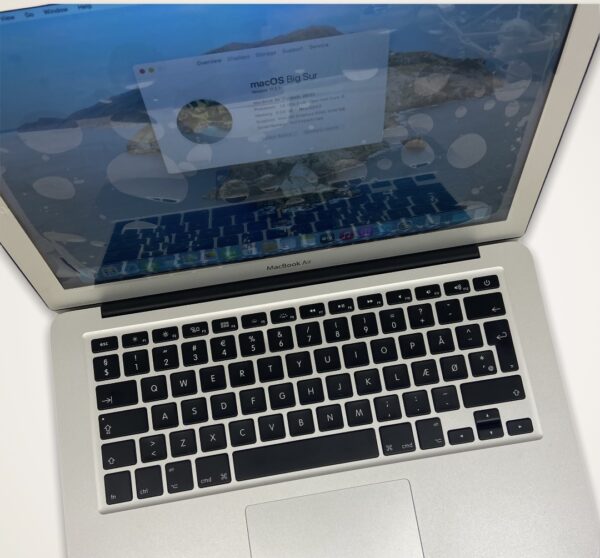 MacBook Air 13" - Image 2