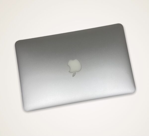 MacBook Air 11″ - Image 3