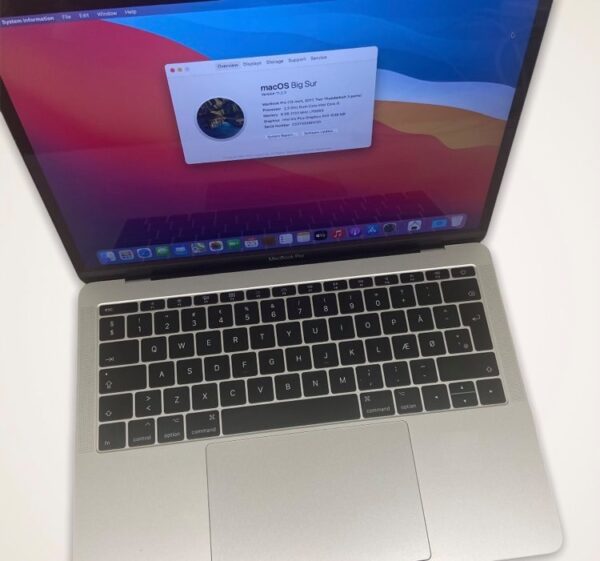 MacBook Pro 13" 2017 – Core i5/8GB/256GB SSD - Image 2