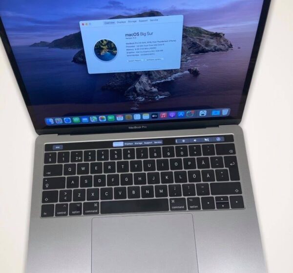 MacBook Pro 13" 2016 – Core i5/8GB/256GB SSD - Image 2