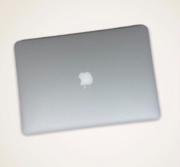 MacBook Pro Retina 15″ - Image 2