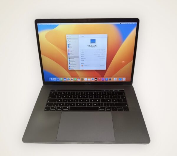 MacBook Pro 15" 2018 – Core i7/16GB/500GB SSD