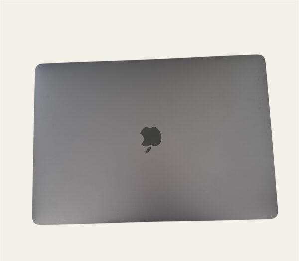 MacBook Pro 15" 2017 – Core i7/16GB/500GB SSD - Image 3