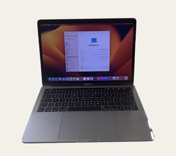 MacBook Pro 13″ 2017 – Core i7/16GB/500GB SSD