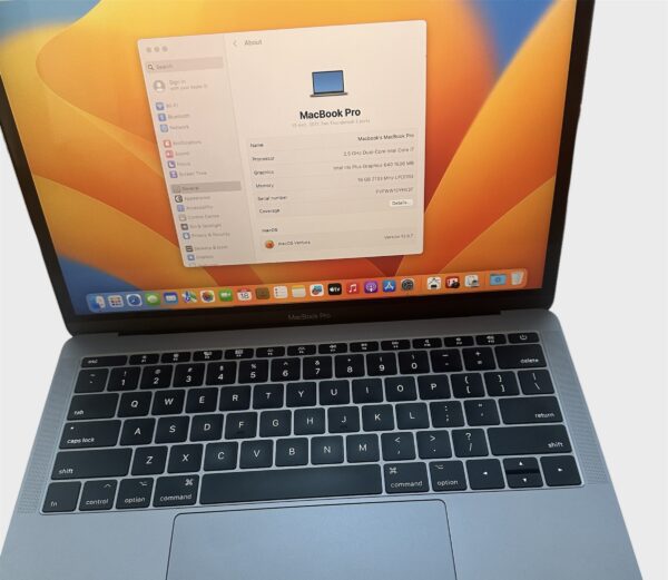 MacBook Pro 13″ 2017 – Core i7/16GB/500GB SSD - Image 2