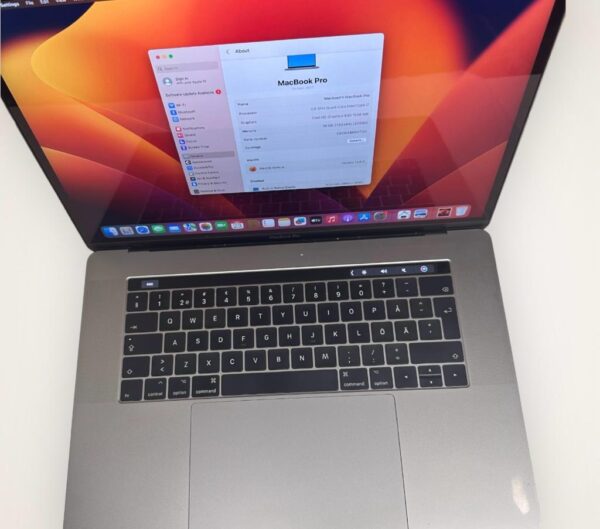 MacBook Pro 15″ 2017 – Core i7/16GB/1 TB SSD - Image 2