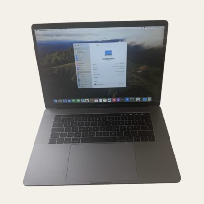MacBook Pro 15″ 2019 – Core i7/16GB/256GB SSD