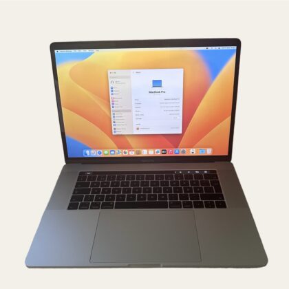 MacBook Pro 15″ 2017 – Core i7/16GB/500GB SSD