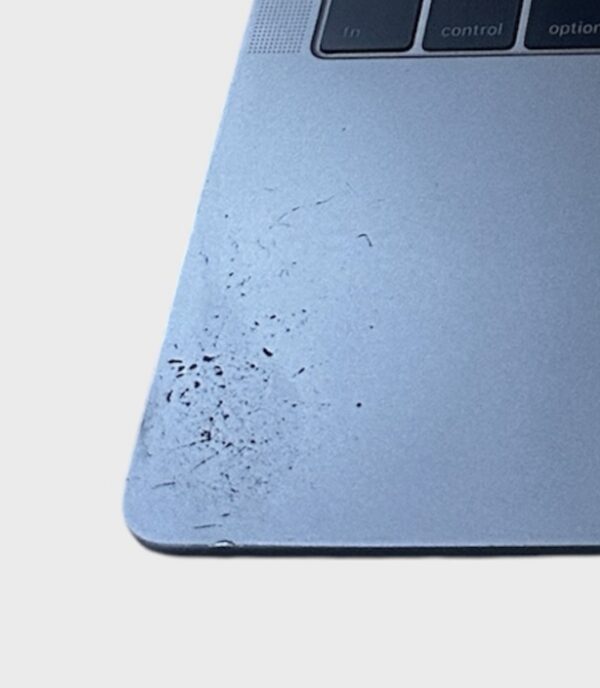 MacBook Pro 13" 2017 – Core i5/8GB/256GB SSD - Image 4