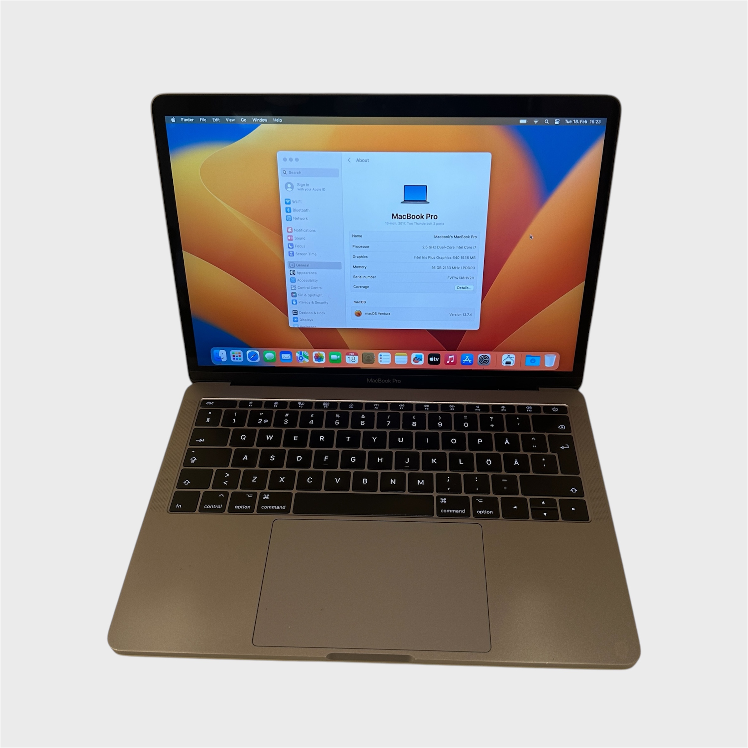 Nimetus: MacBook Pro 13″ 2017 (Two Thunderbolt 3 ports) Operatsioonisüsteem: macOS Ventura 13.7.4 Kõvaketas: 250 GB SSD Protsessor: 2,5 GHzQuad-Core Intel Core