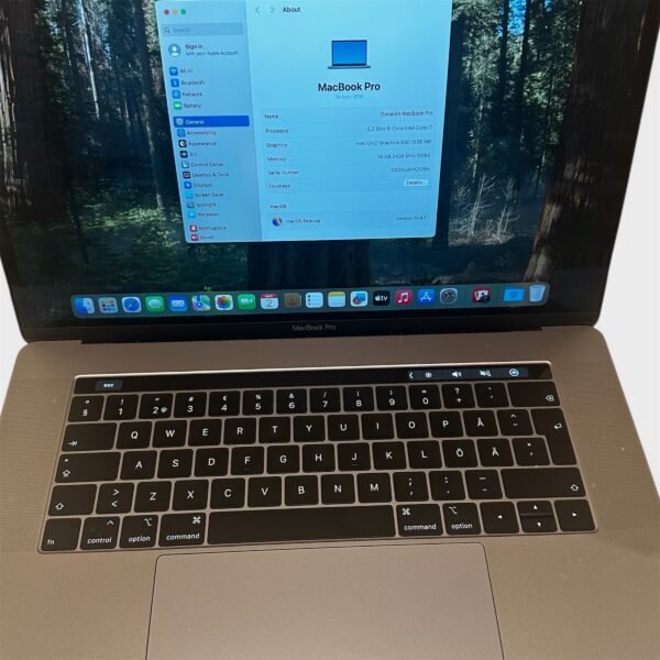 MacBook Pro 15" 2018 – Core i7/16GB/256GB SSD - Image 2