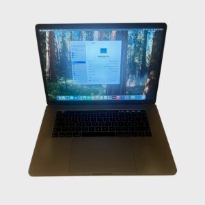 MacBook Pro 15" 2018 – Core i7/16GB/256GB SSD
