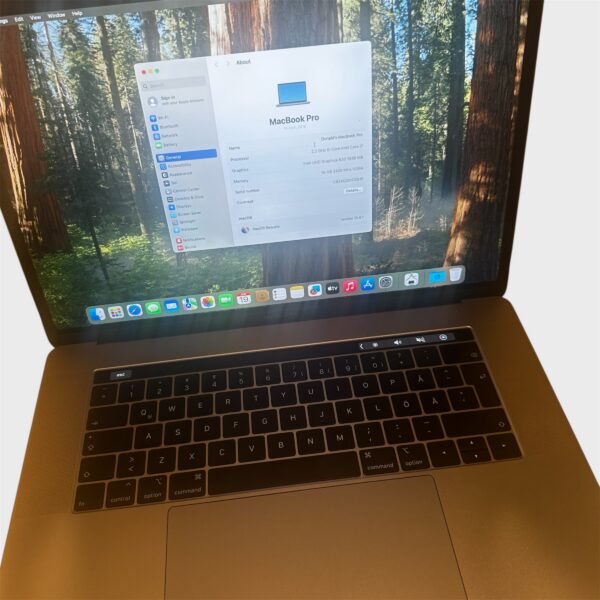 MacBook Pro 15" 2018 – Core i7/16GB/256GB SSD - Image 2