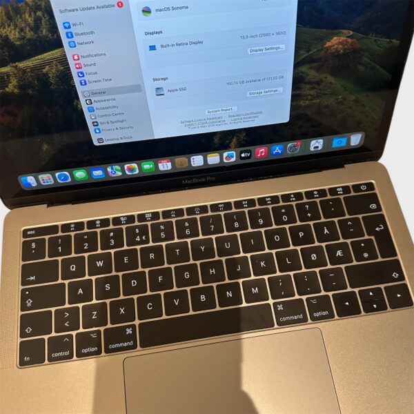 MacBook Pro 13″ 2017 – Core i5/8GB/128GB SSD - Image 3