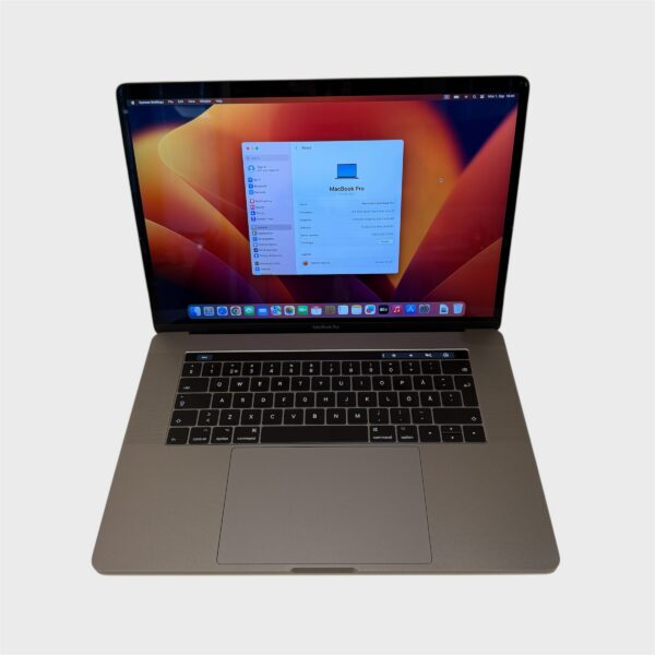 MacBook Pro 15″ 2017 – Core i7/16GB/256GB SSD